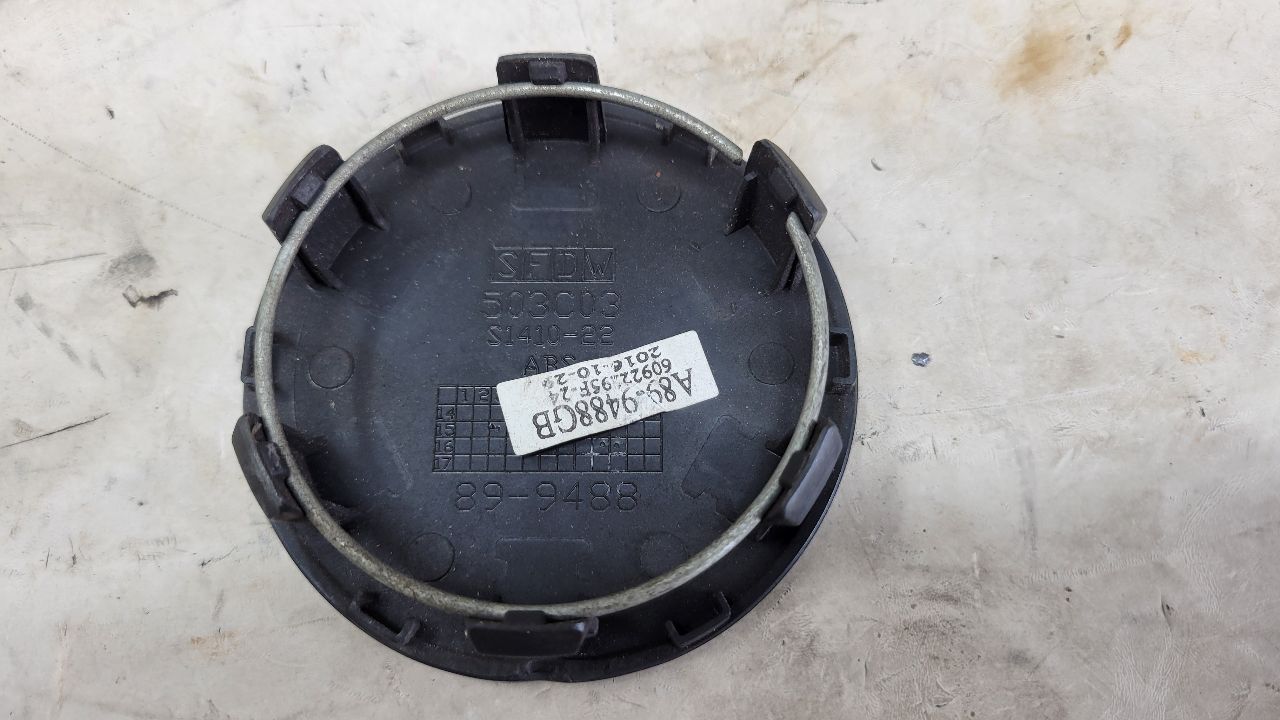 2017 ESCALADE VOGUE TYRE CENTER CAP GLOSS BLACK 28097 - image 8