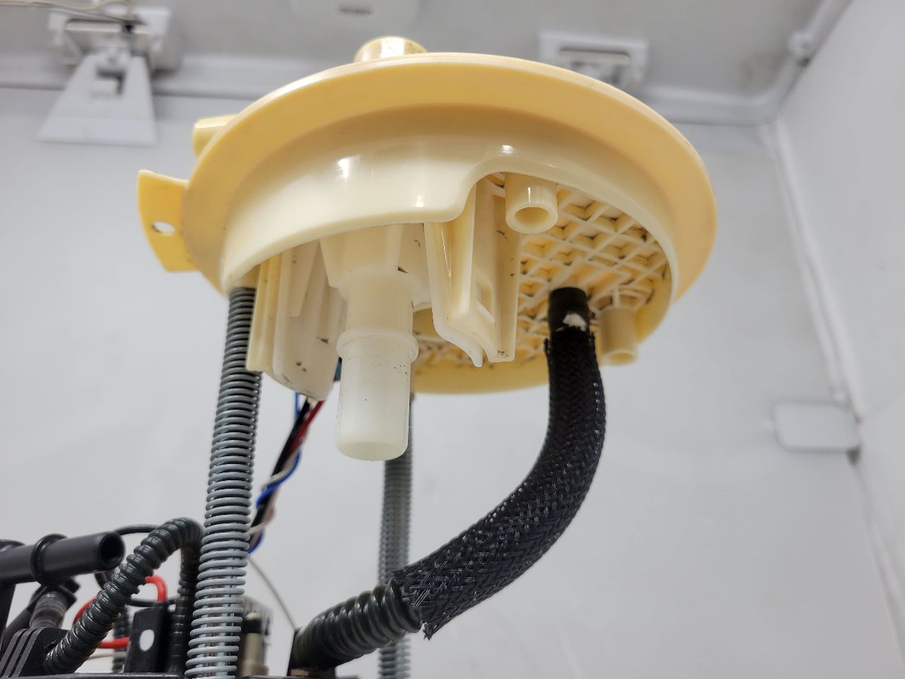 OEM SS 1LE 6.2 FUEL PUMP IN TANK 32K 28123 - image 9