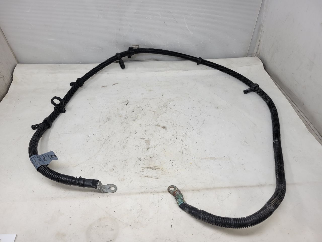 2017 ESCALADE BATTERY TO FUSE BOX POSITIVE CABLE 28142 - image 1