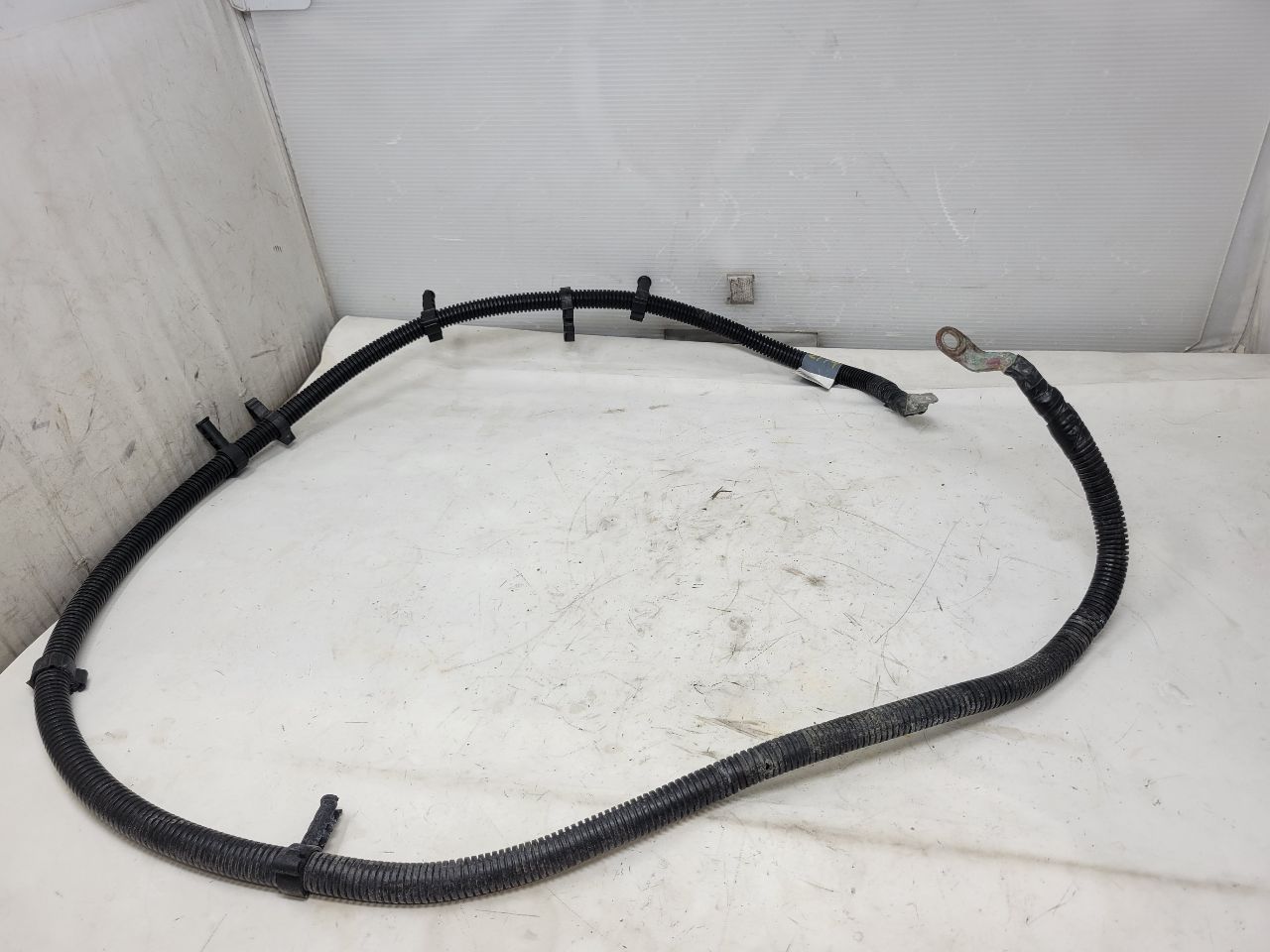 2017 ESCALADE BATTERY TO FUSE BOX POSITIVE CABLE 28142 - image 9