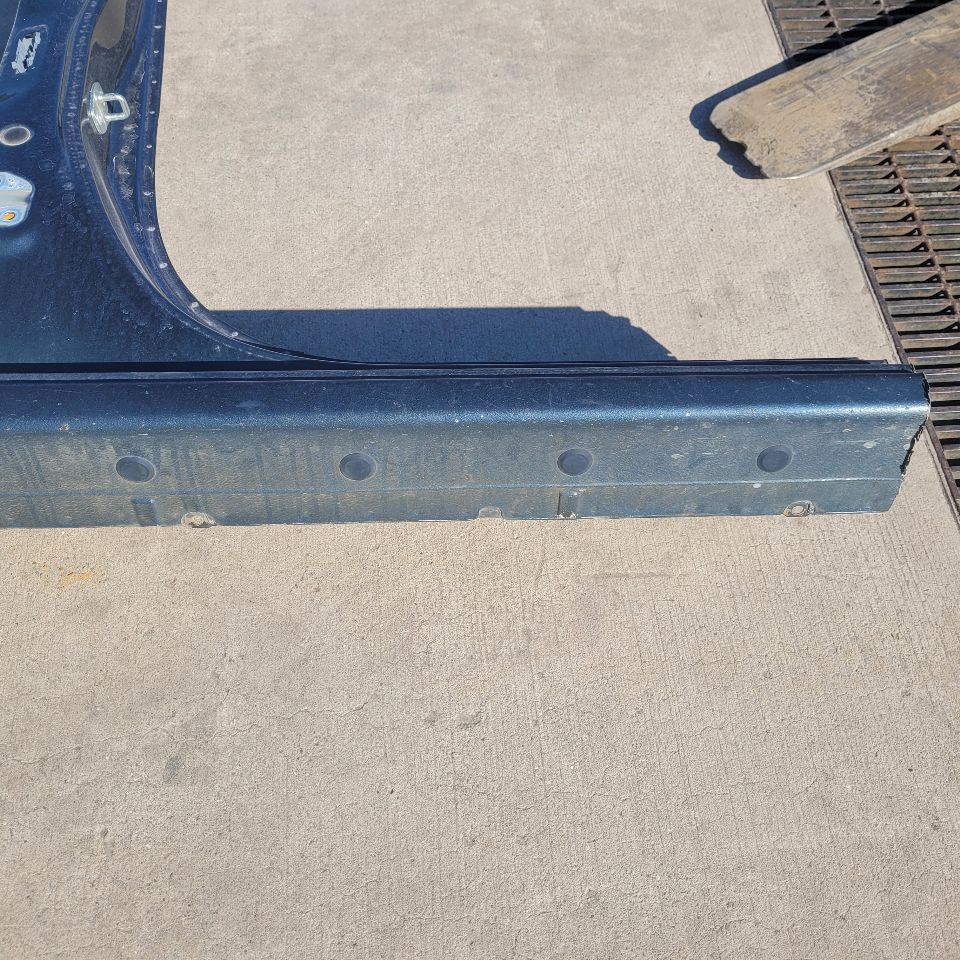 2017 SIERDEN15 RH PASSENGER CAB 3/4 ROCKER CUT 28144 - image 14