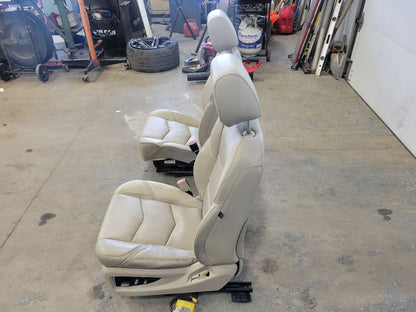 2016 ESCALADE FRONT SEATS, PAIR SHALE / BEIGE 28146 - image 3