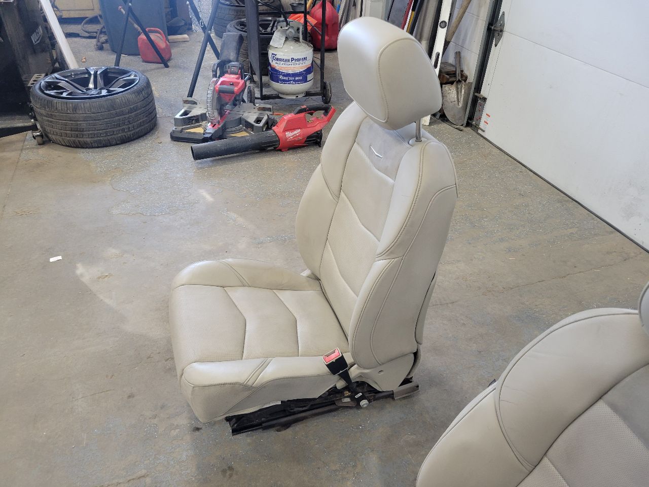 2016 ESCALADE FRONT SEATS, PAIR SHALE / BEIGE 28146 - image 6