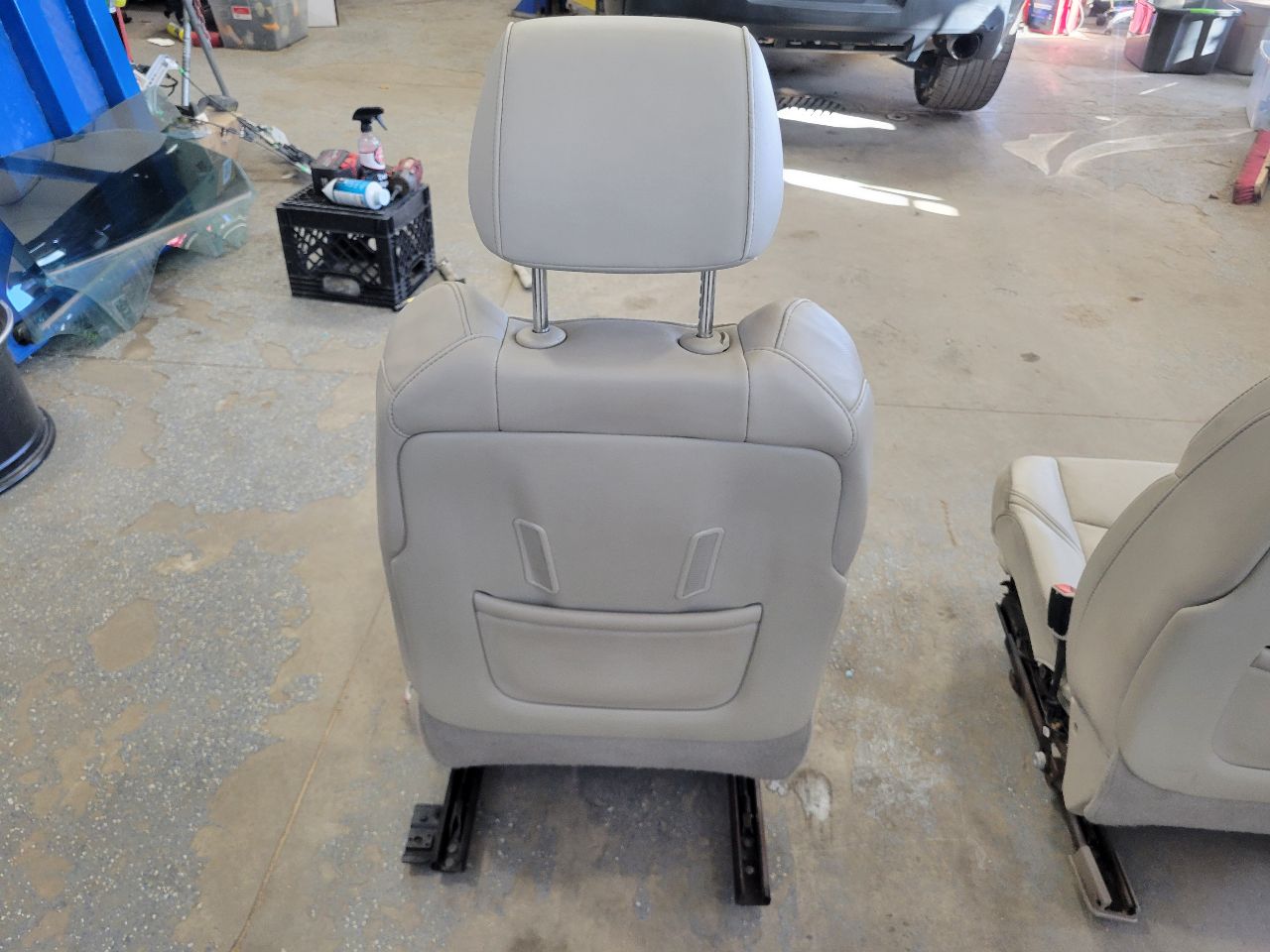 2016 ESCALADE FRONT SEATS, PAIR SHALE / BEIGE 28146 - image 10