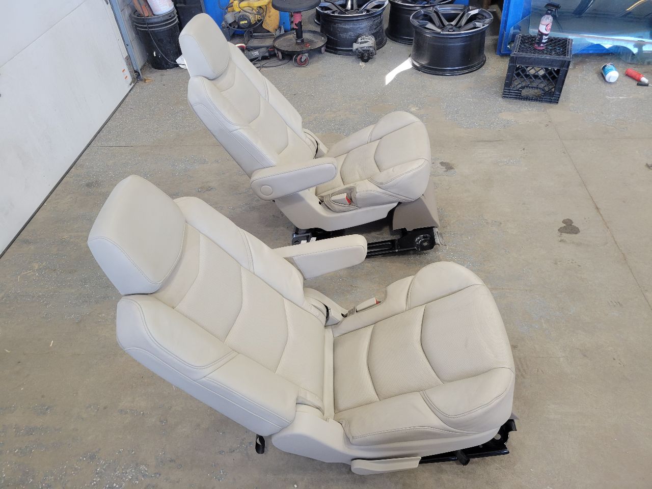 2016 ESCALADE REAR 2ND ROW BUCKET SEATS SHALE 28147 - image 7