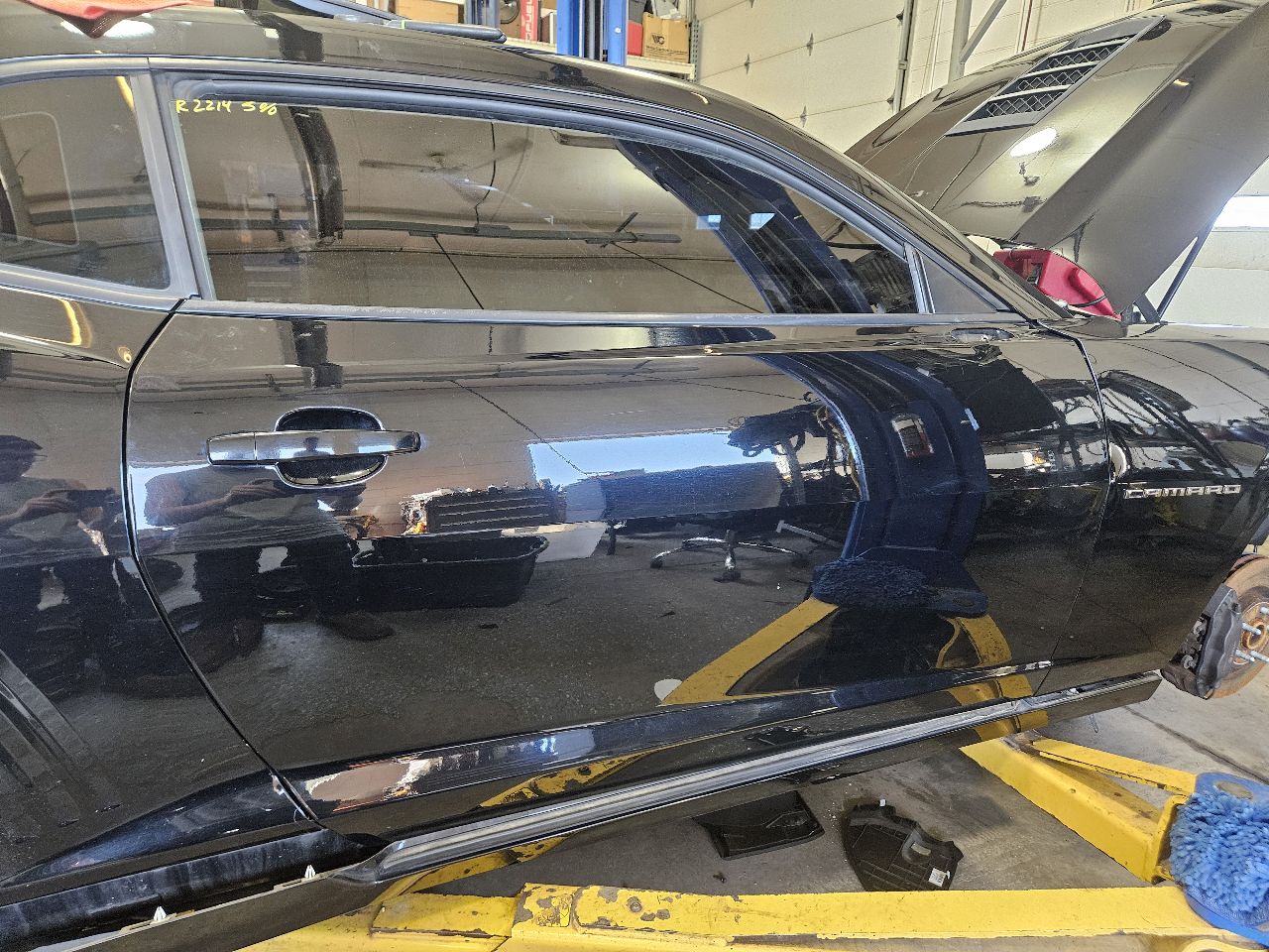 2014 CAMARO RH BLACK 9D1 5P0 MIRROR MOUNT DENTED 28151 - image 1