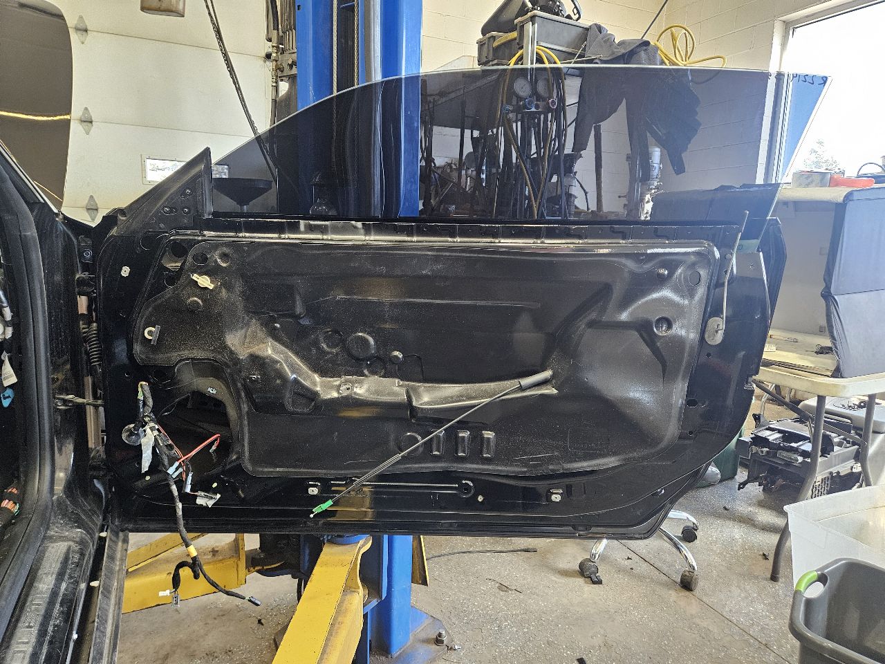 2014 CAMARO RH BLACK 9D1 5P0 MIRROR MOUNT DENTED 28151 - image 3