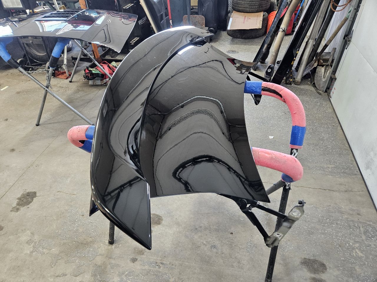2014 CAMARO DECKLID COUPE WITH SS SPOILER BLACK 28152 - image 4