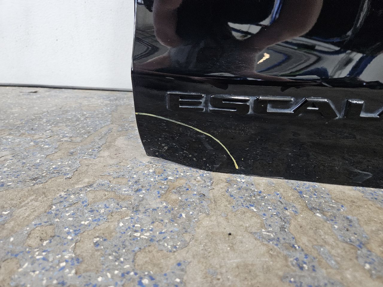2017 ESCALADE LIFTGATE BLACK 6E1 RH CORNER BENT 28241 - image 7