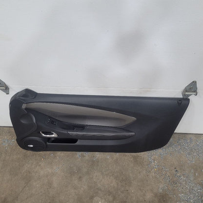 2014 CAMARO RH PASSEN DOOR PANEL SILVER ABL TRIM 28279 - image 4