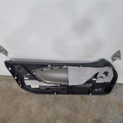 2014 CAMARO RH PASSEN DOOR PANEL SILVER ABL TRIM 28279 - image 8