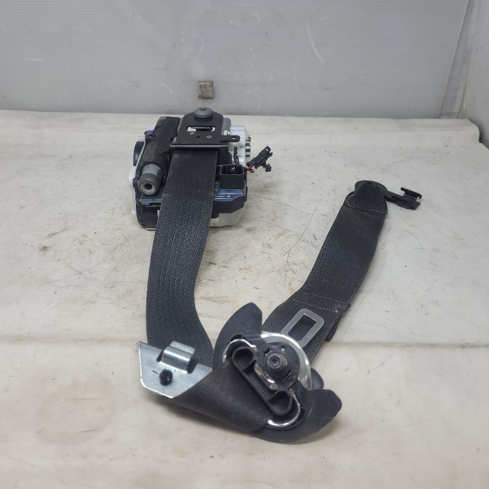 2019 ESCALADE RH SEATBELT RETRACTOR BLACK 84461038 28294 - image 5