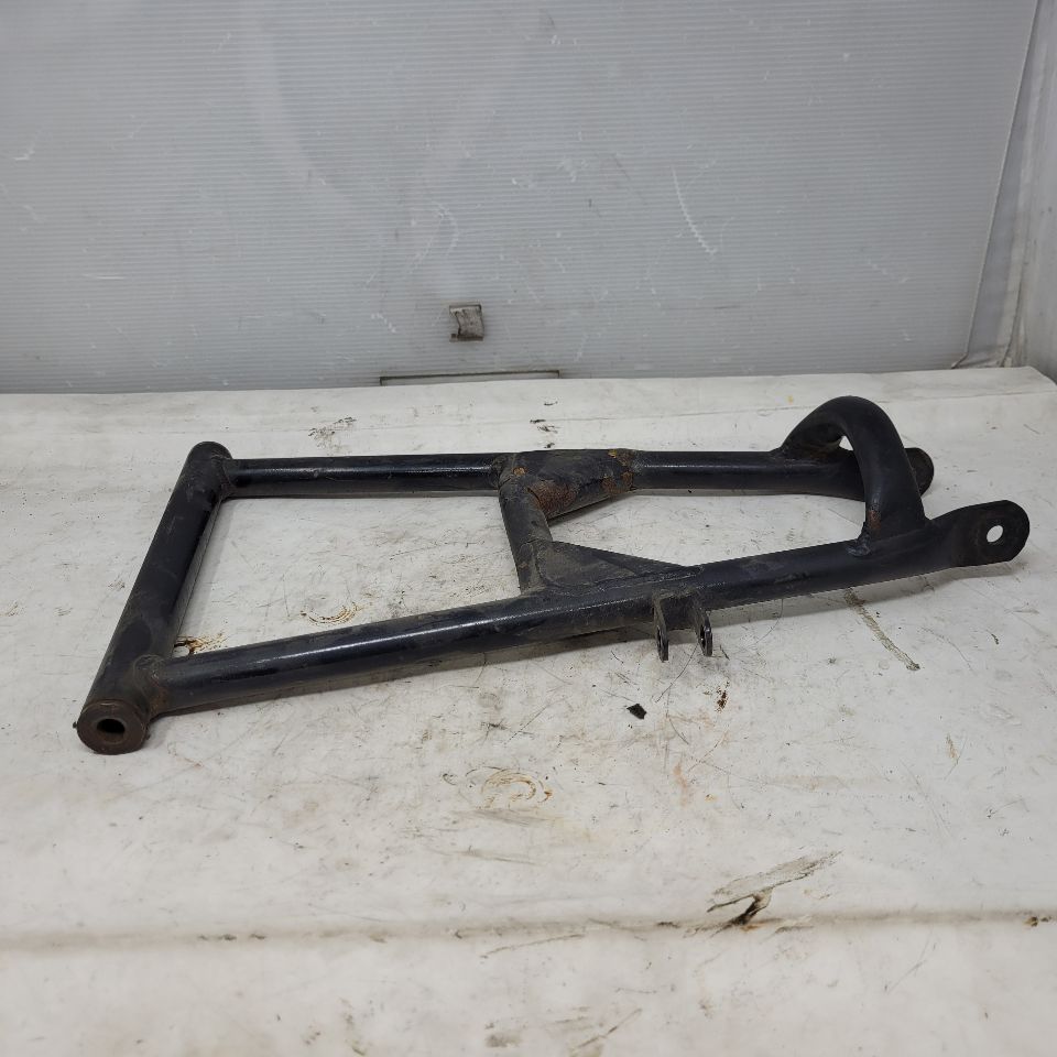 2002 ZR500 RH LOWER CONTROL ARM 0703-942 28317 - image 2