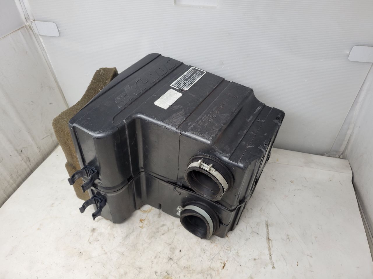 2001 MXZ700 MX Z 700 AIR INTAKE BOX CLEANER 28329 - image 10
