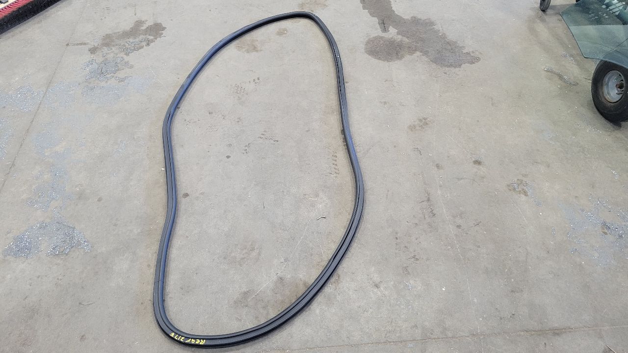 2022 SILVRDO15 REAR DOOR WEATHERSTRIPPING CREW CAB 28369 - image 1
