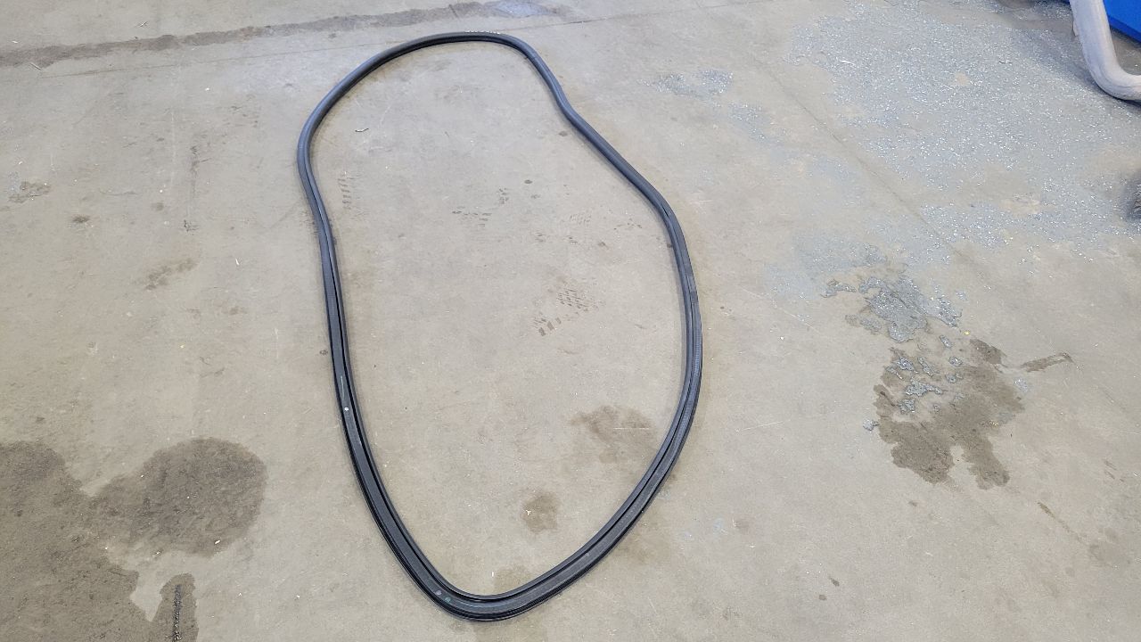 2022 SILVRDO15 REAR DOOR WEATHERSTRIPPING CREW CAB 28369 - image 3