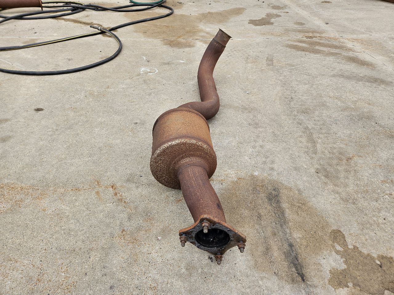 2005 SIERRA250 DURAMAX LLY OEM DOWN PIPE EXHAUST 28400 - image 3