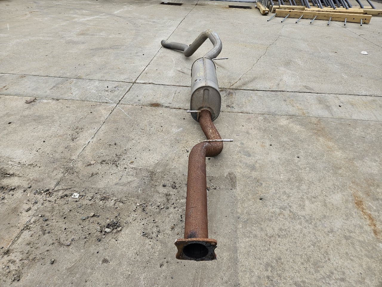 2005 SIERRA250 OEM LLY DURAMAX CATBACK EXHAUST 28401 - image 1