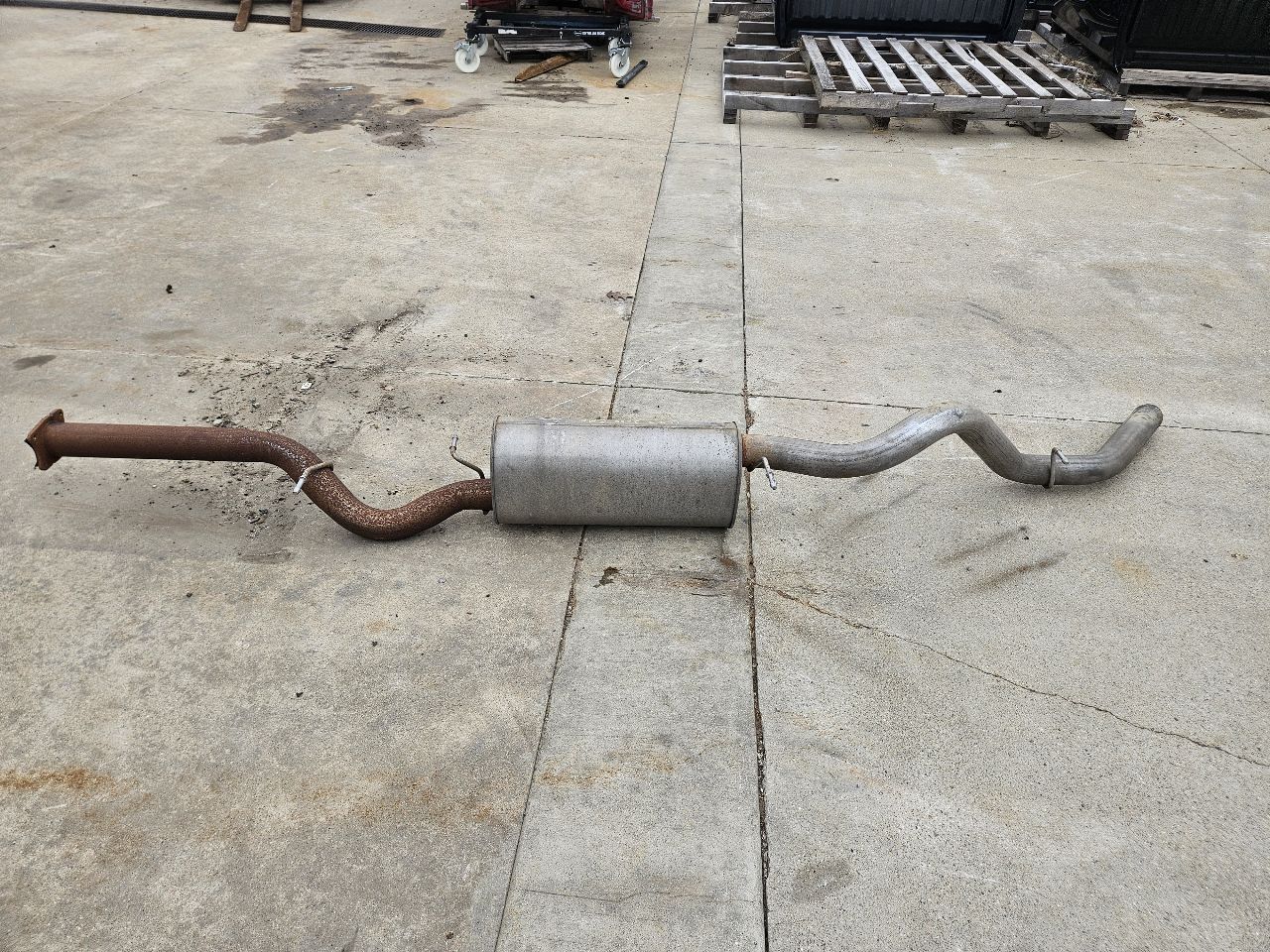 2005 SIERRA250 OEM LLY DURAMAX CATBACK EXHAUST 28401 - image 4
