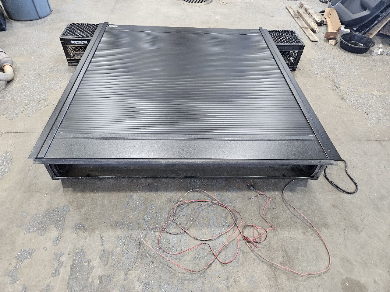 2022 SILVRDO15 GatorTrax MX Electric Tonneau Cover 28402 - image 1