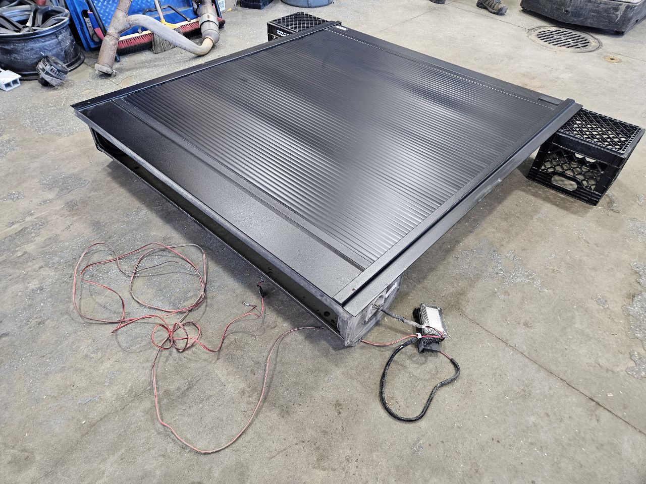 2022 SILVRDO15 GatorTrax MX Electric Tonneau Cover 28402 - image 2