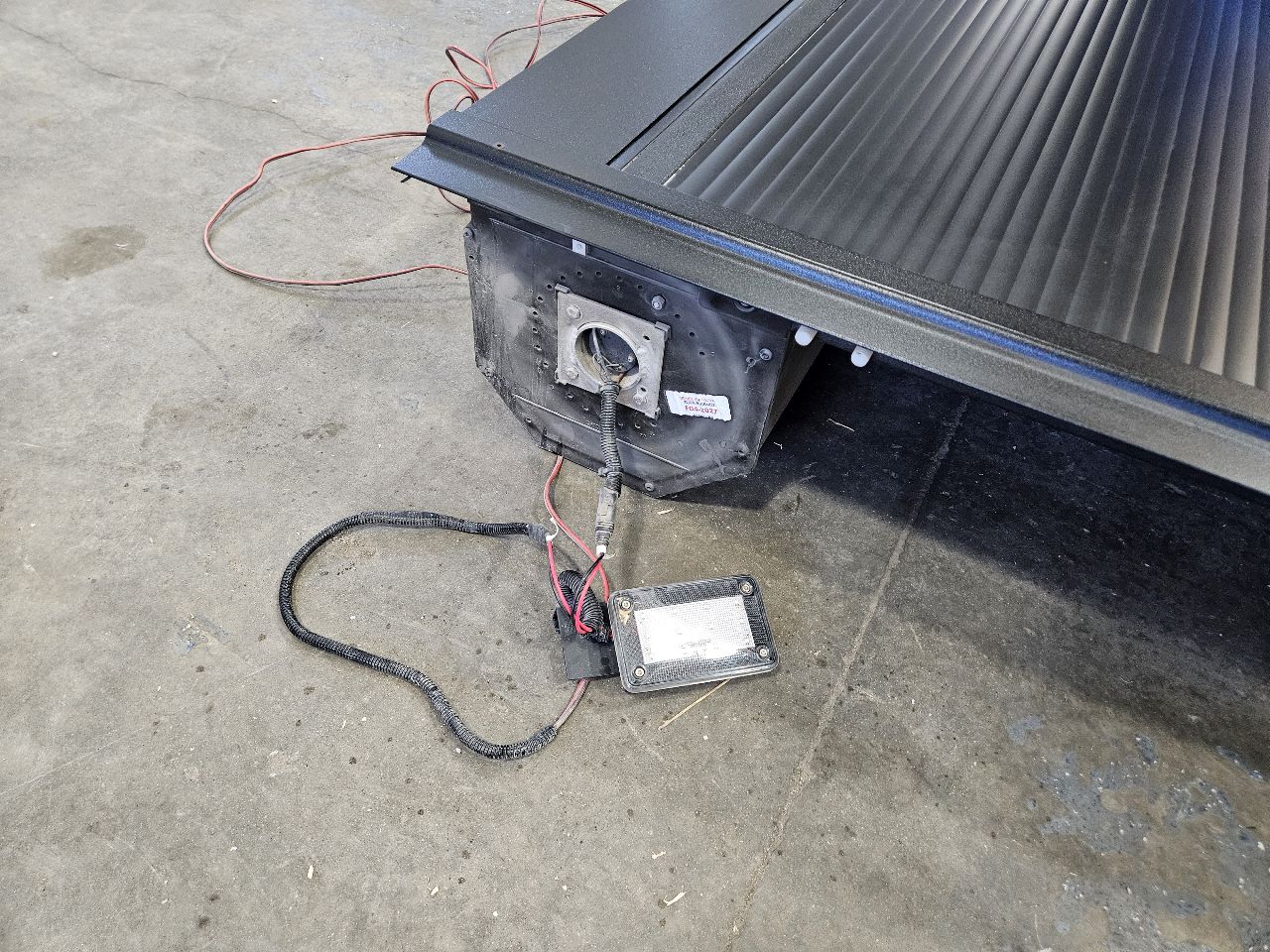 2022 SILVRDO15 GatorTrax MX Electric Tonneau Cover 28402 - image 10