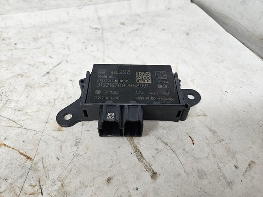 2022 SILVRDO15 PARK ASSIST MODULE 85521298 28477 - image 1