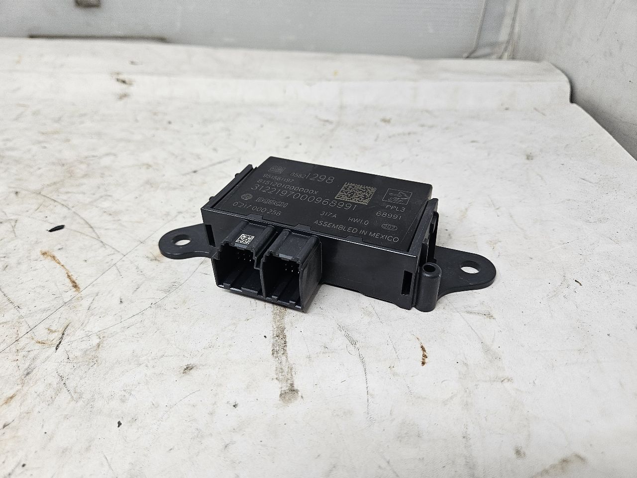 2022 SILVRDO15 PARK ASSIST MODULE 85521298 28477 - image 3