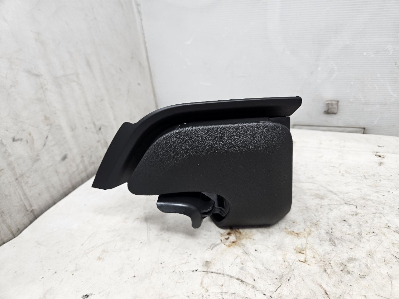 2022 SILVRDO15 LH DASH TRIM DEFROST 87826627 28486 - image 10