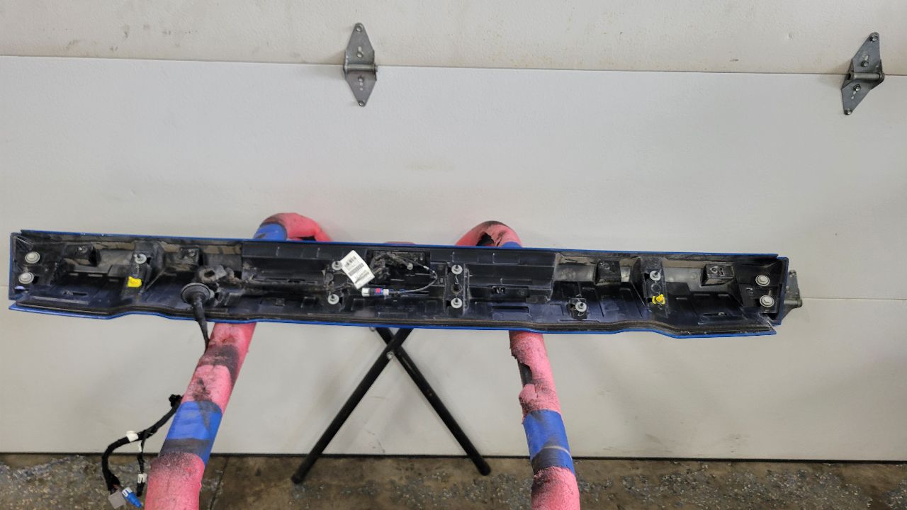 2022 SILVRDO15 CAB SPOILER POW ZINGA BLUE 360 CAMER 28501 - image 8