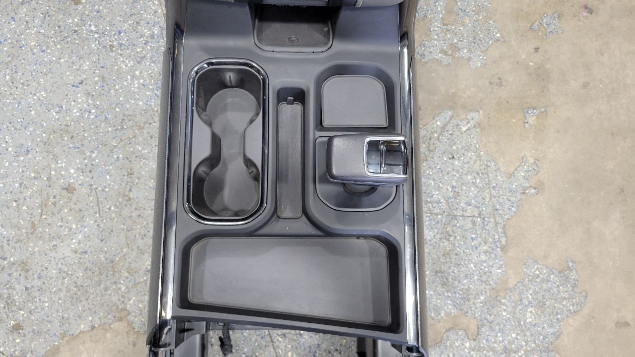 2022 SILVRDO15 ZR2 CENTER CONSOLE BLACK & GREY 28506 - image 3