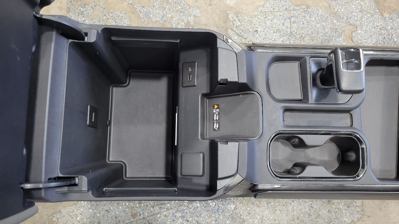 2022 SILVRDO15 ZR2 CENTER CONSOLE BLACK & GREY 28506 - image 4