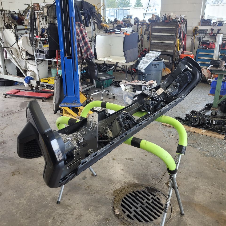 2022 SILVRDO15 BLACK W/PARK SENSORS SCRATCHES 28536 - image 18