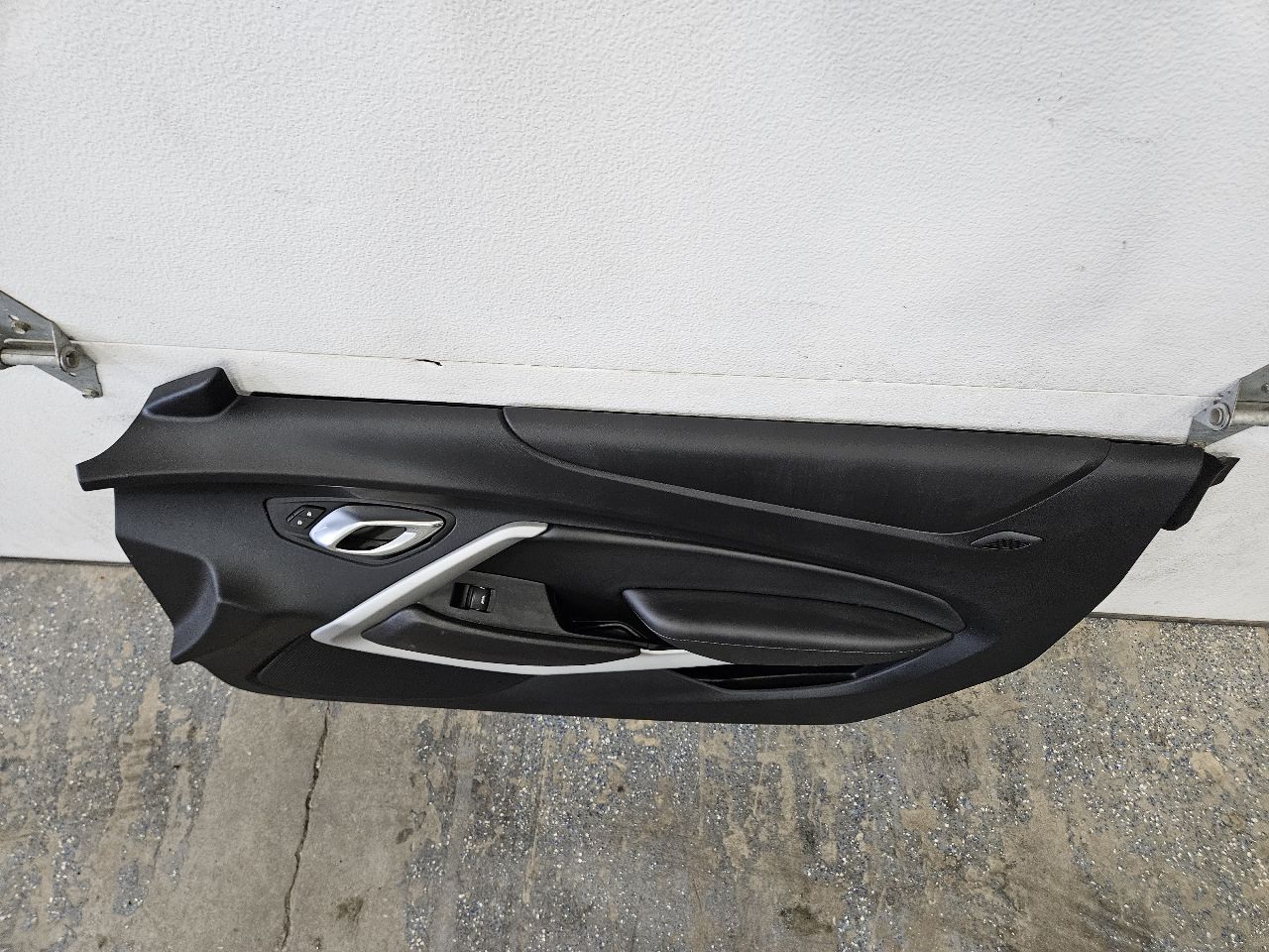 2020 CAMARO RH PASSENGER DOOR TRIM PANEL COUPE 28556 - image 7