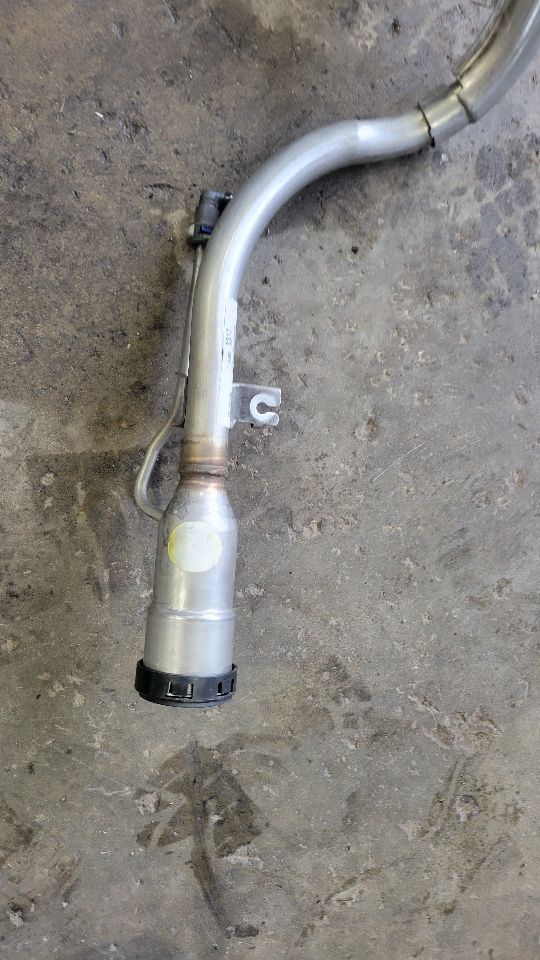 2020 CAMARO COUPE FUEL FILLER GAS NECK 84683317 28571 - image 6