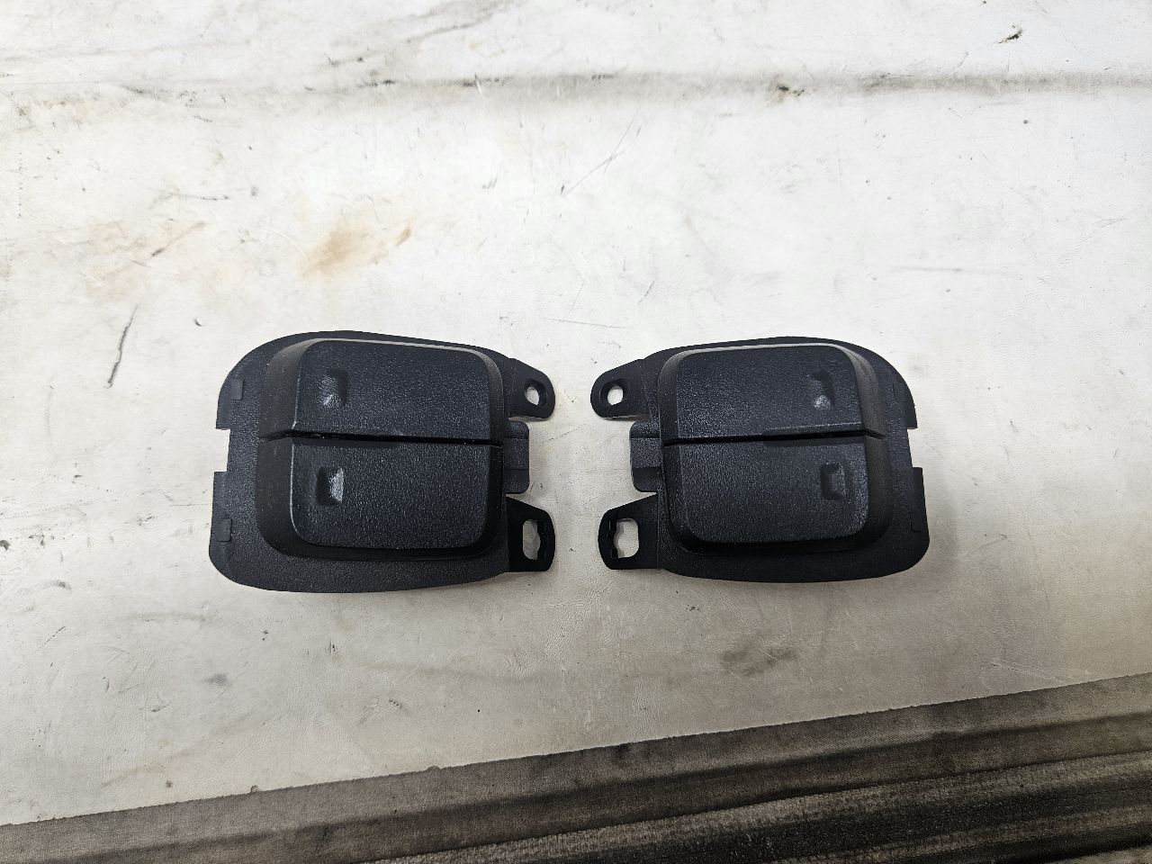 2020 SIERRA150 VOLUME & FAVORITE SWITCHES 13528614 28583 - image 2