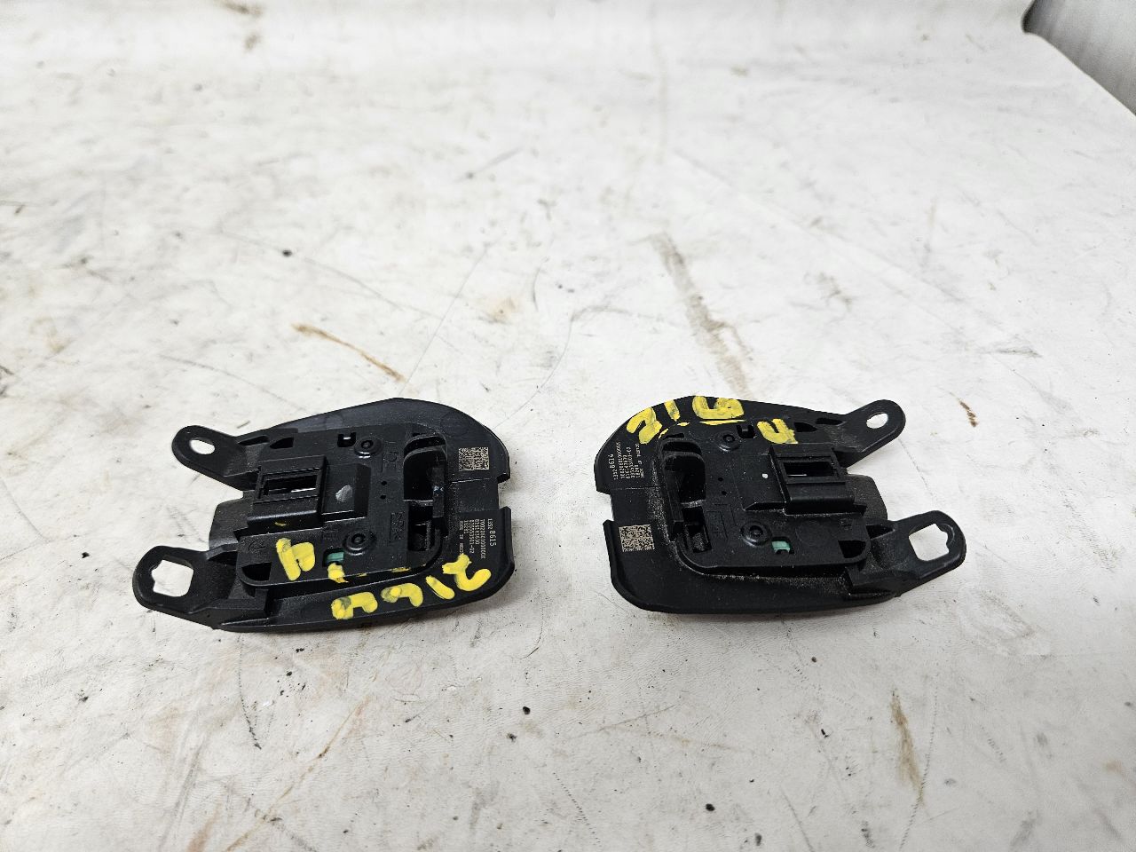 2019 SIERRA150 VOLUME & FAVORITE SWITCHES 13528614 28588 - image 6