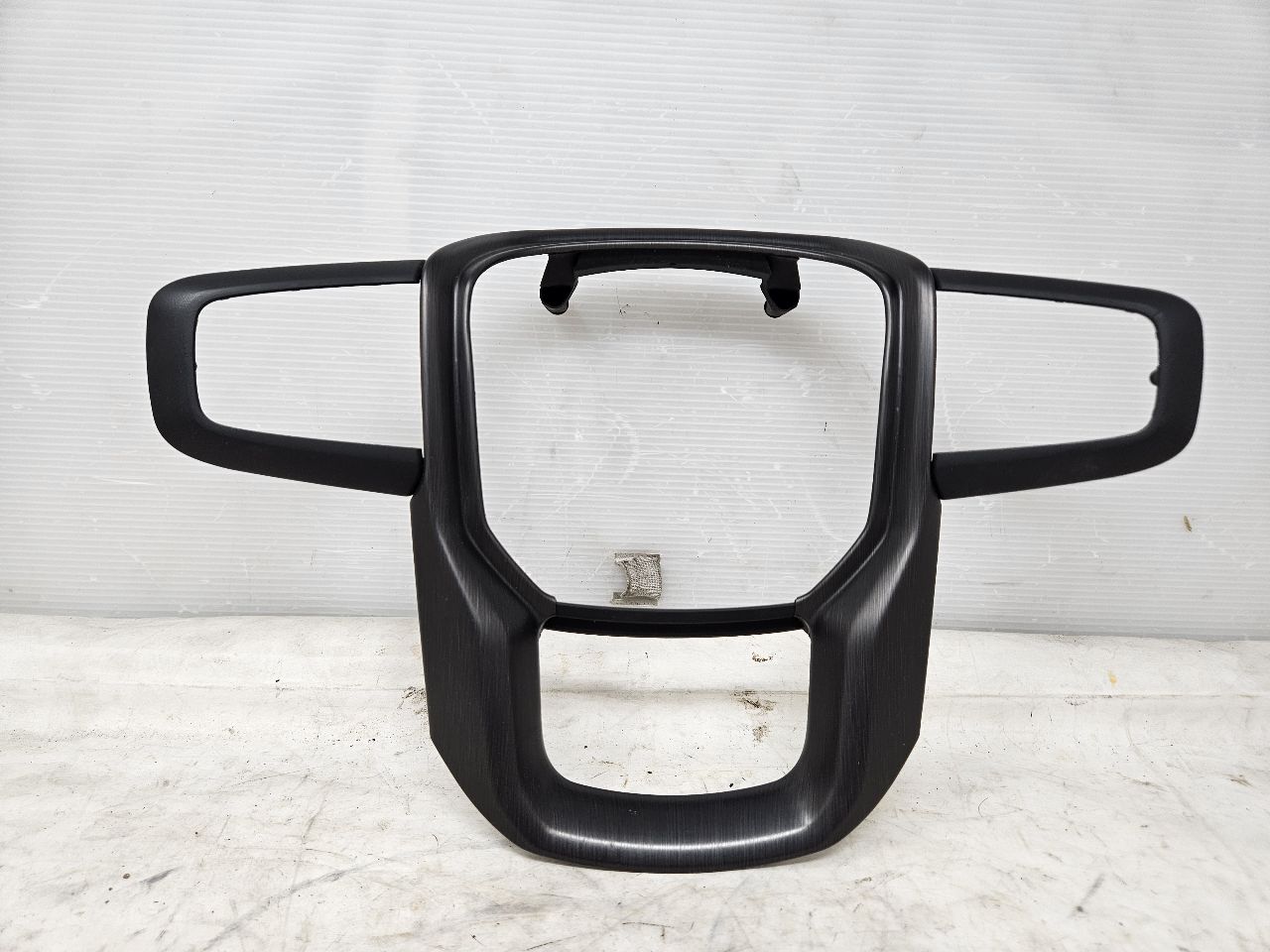 2021 SIERRA150 AT4 STEERING WHEEL APPLIQUE VULCAN 28593 - image 1