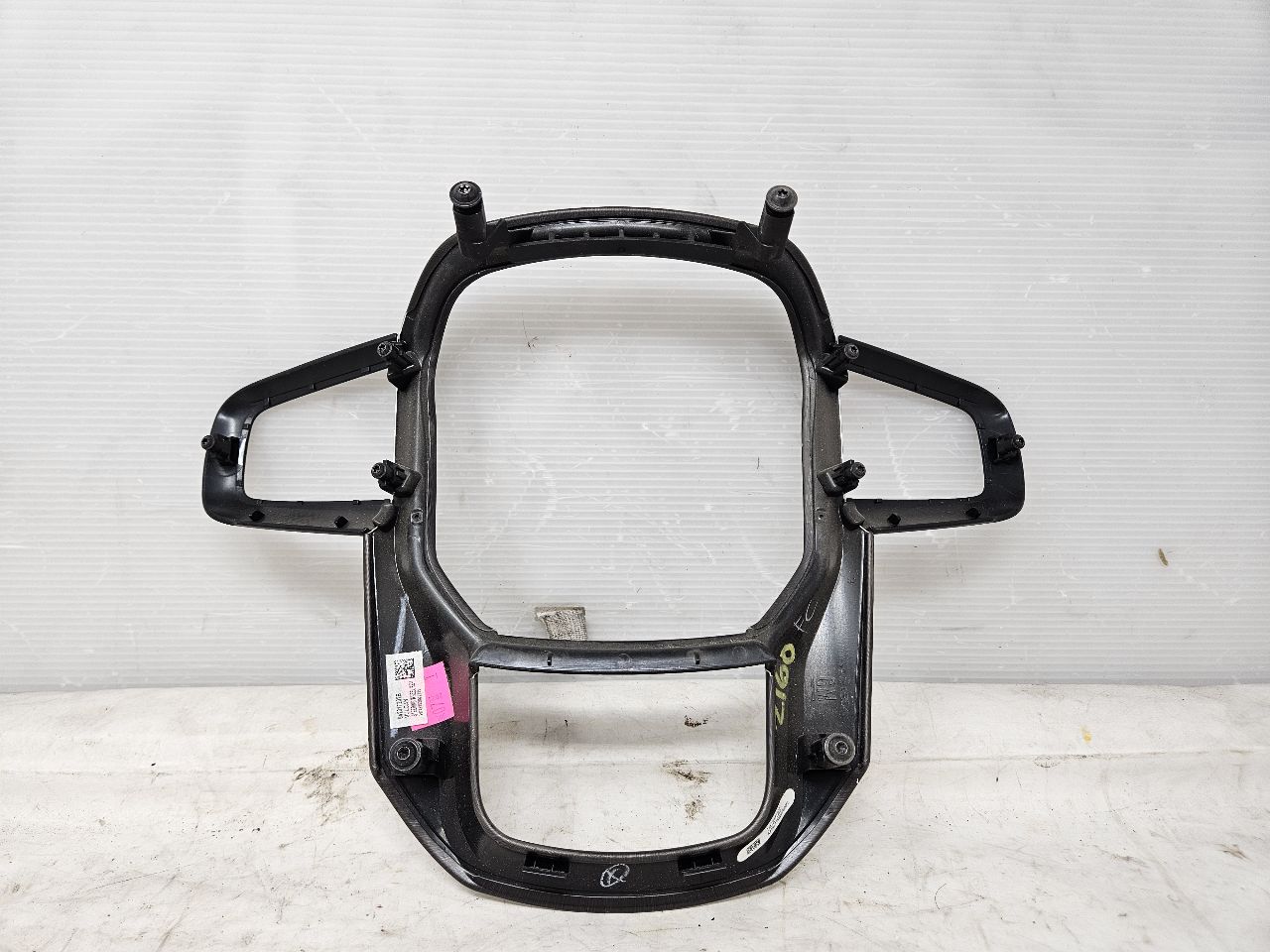 2021 SIERRA150 AT4 STEERING WHEEL APPLIQUE VULCAN 28593 - image 7