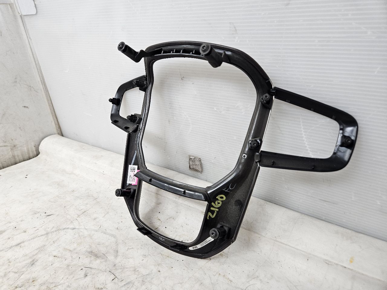 2021 SIERRA150 AT4 STEERING WHEEL APPLIQUE VULCAN 28593 - image 10