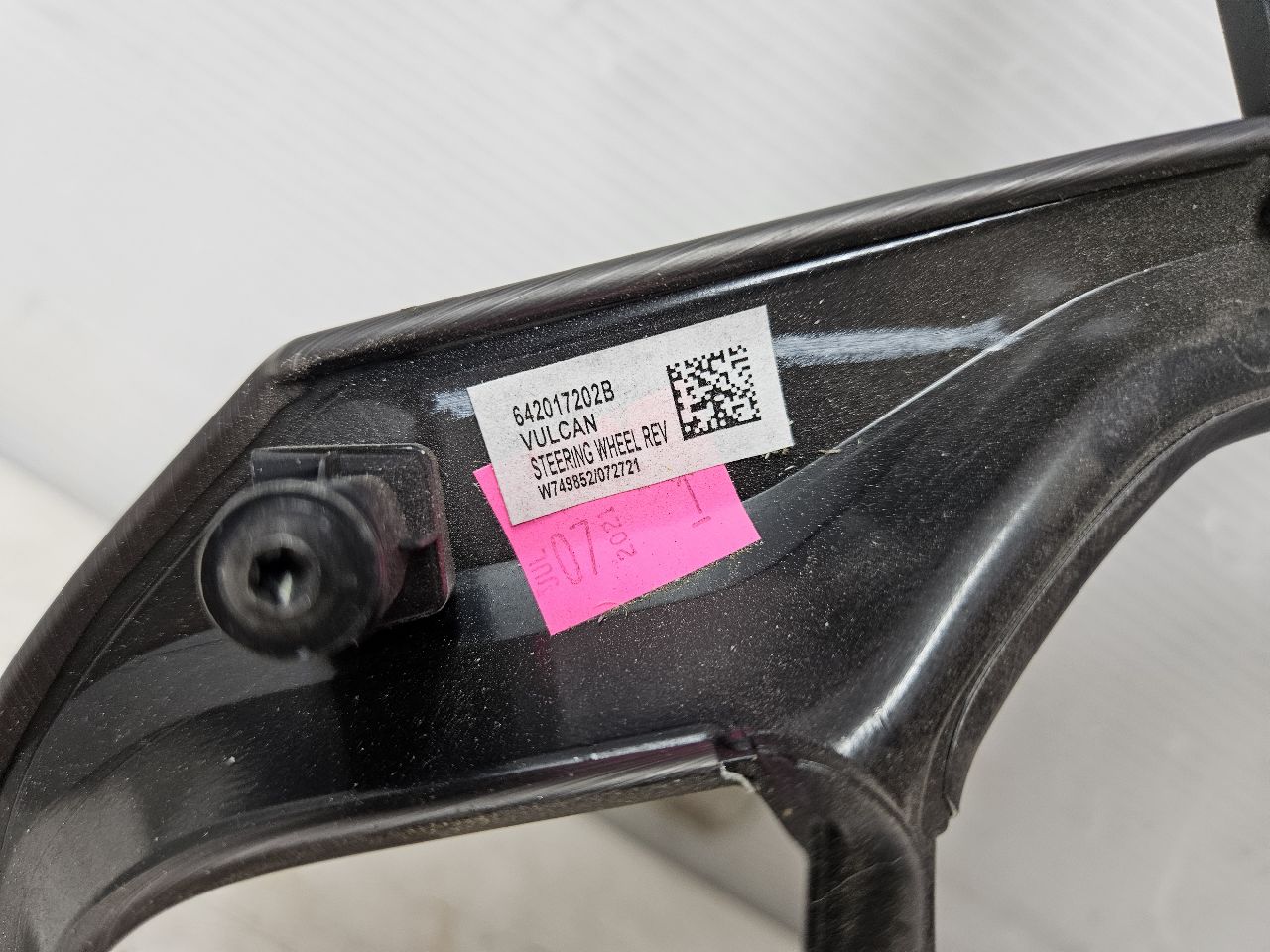 2021 SIERRA150 AT4 STEERING WHEEL APPLIQUE VULCAN 28593 - image 11
