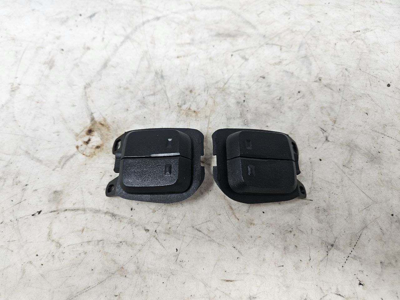 2019 SIERRA150 VOLUME & FAVORITE SWITCHES 13540147 28600 - image 2