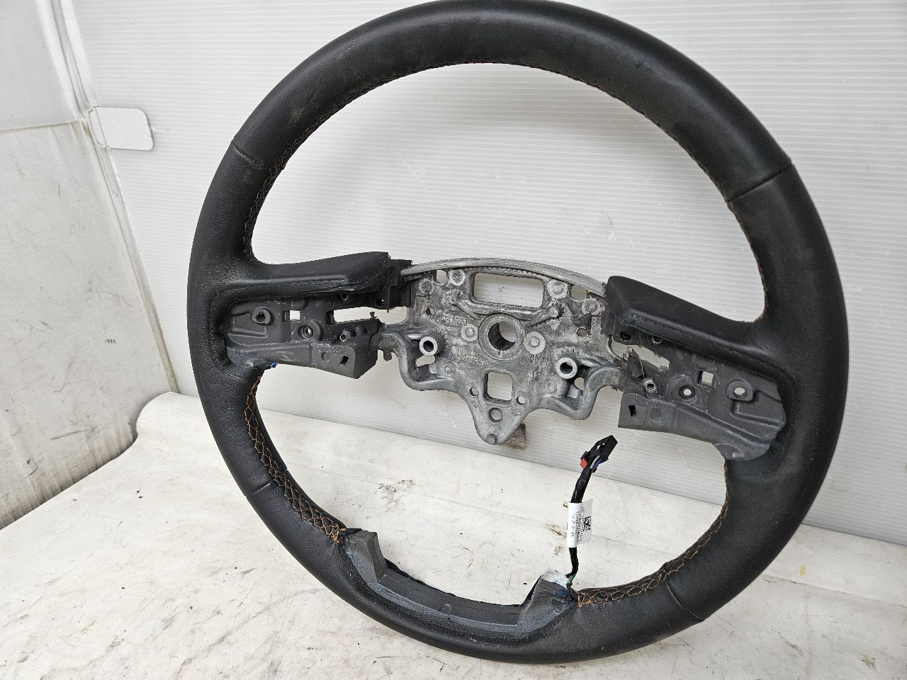 2019 SIERRA150 AT4 BARE STEERING WHEEL HEATED 28602 - image 5