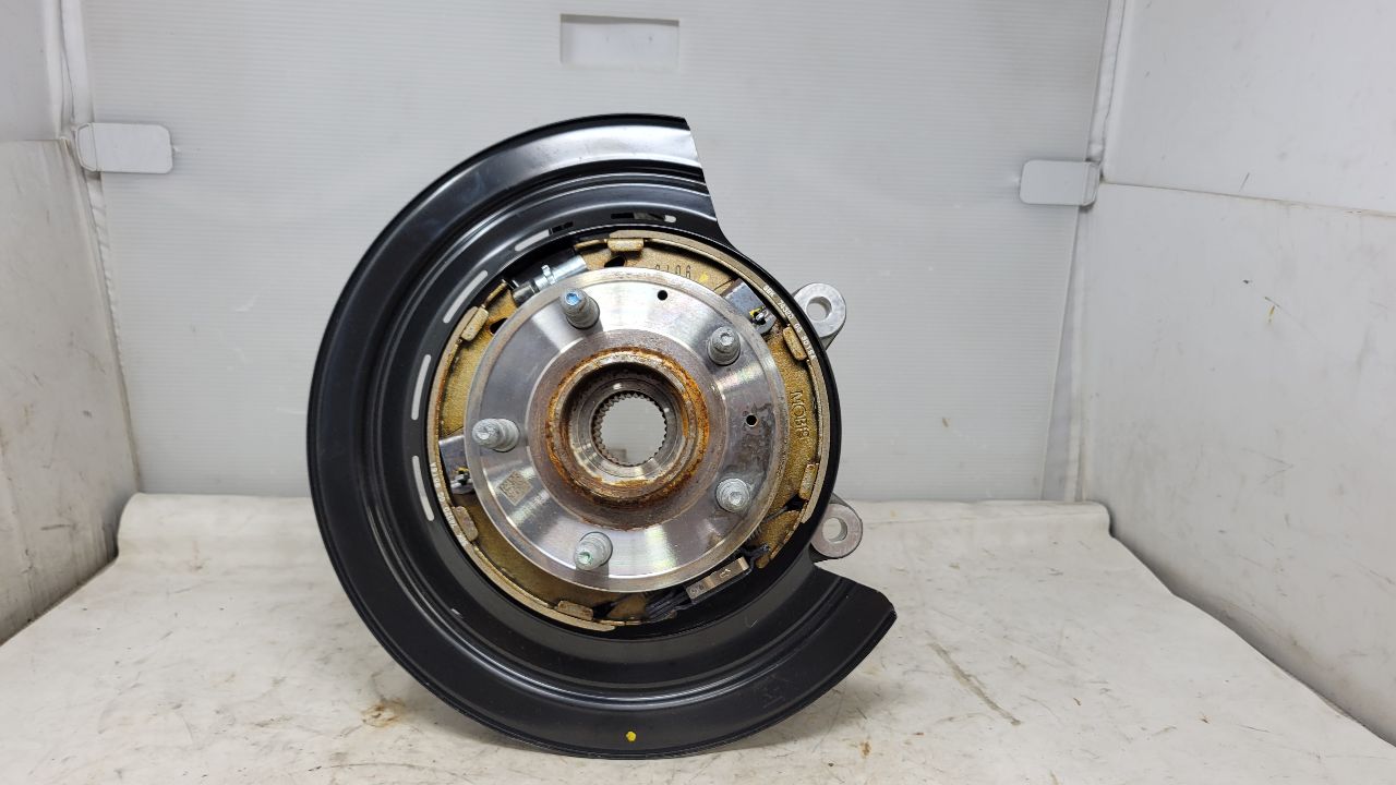 2020 CAMARO RH PASSENGER REAR SPINDLE SS 1LE 28634 - image 1