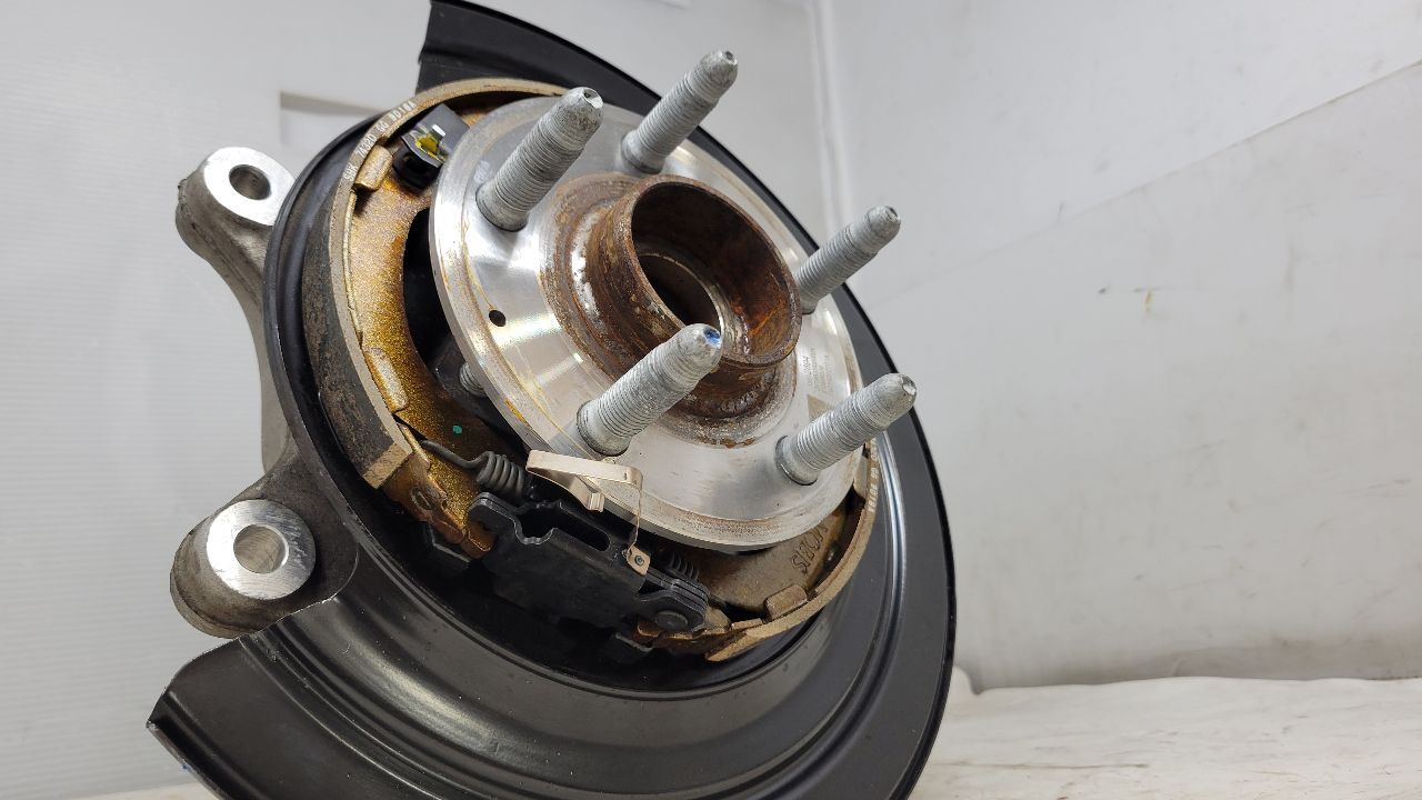 2020 CAMARO LH DRIVER REAR SPINDLE SS 1LE 28635 - image 3