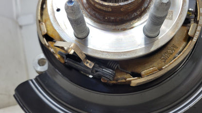 2020 CAMARO LH DRIVER REAR SPINDLE SS 1LE 28635 - image 4