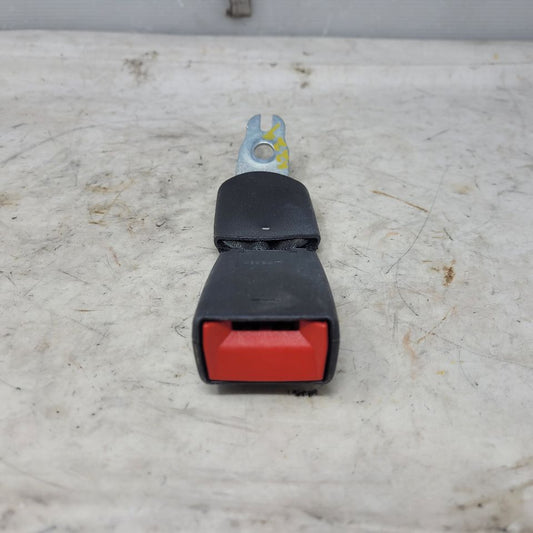 2020 CAMARO REAR SEAT BELT BUCKLE LH RH 84496659 28649 - image 2