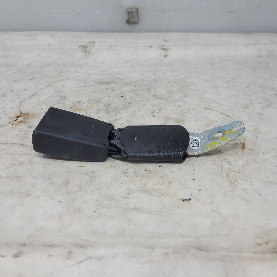 2020 CAMARO REAR SEAT BELT BUCKLE LH RH 84496659 28649 - image 3
