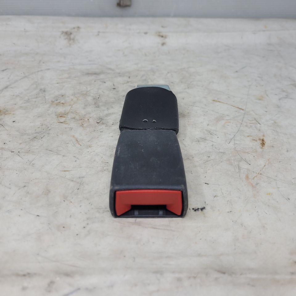 2020 CAMARO REAR SEAT BELT BUCKLE LH RH 84496659 28649 - image 5