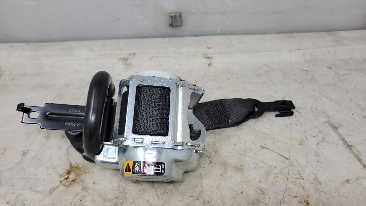 2020 CAMARO RH PASSENGER SEAT BELT RETRACTOR 28658 - image 1